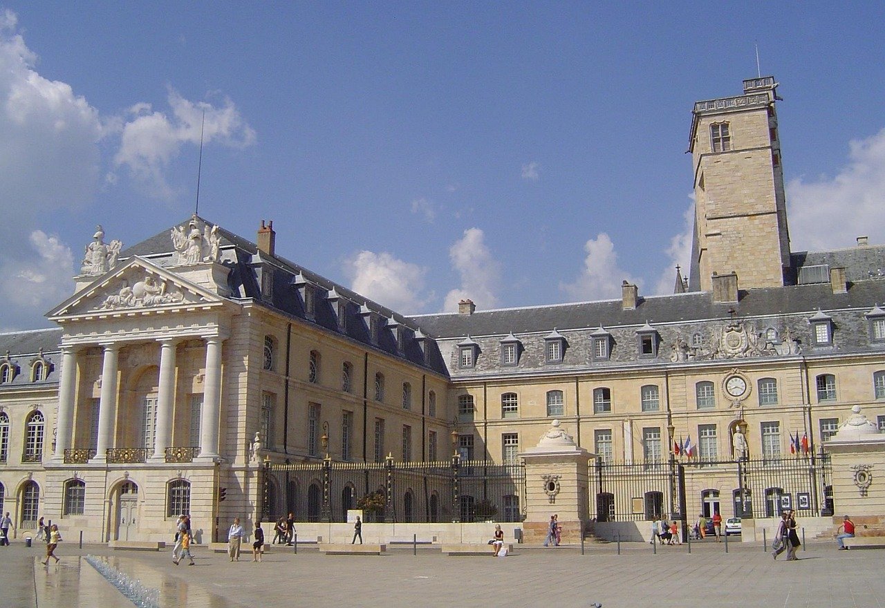 dijon, palace, story, france